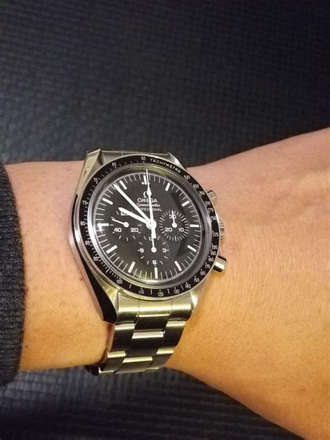 speedmaster bracelet vs oyster.